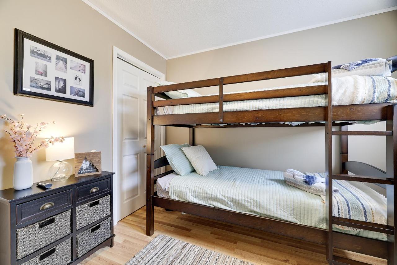 Premier Cozy Cabin - Free Amenities & Comm Indoor Pools Bushkill Bagian luar foto