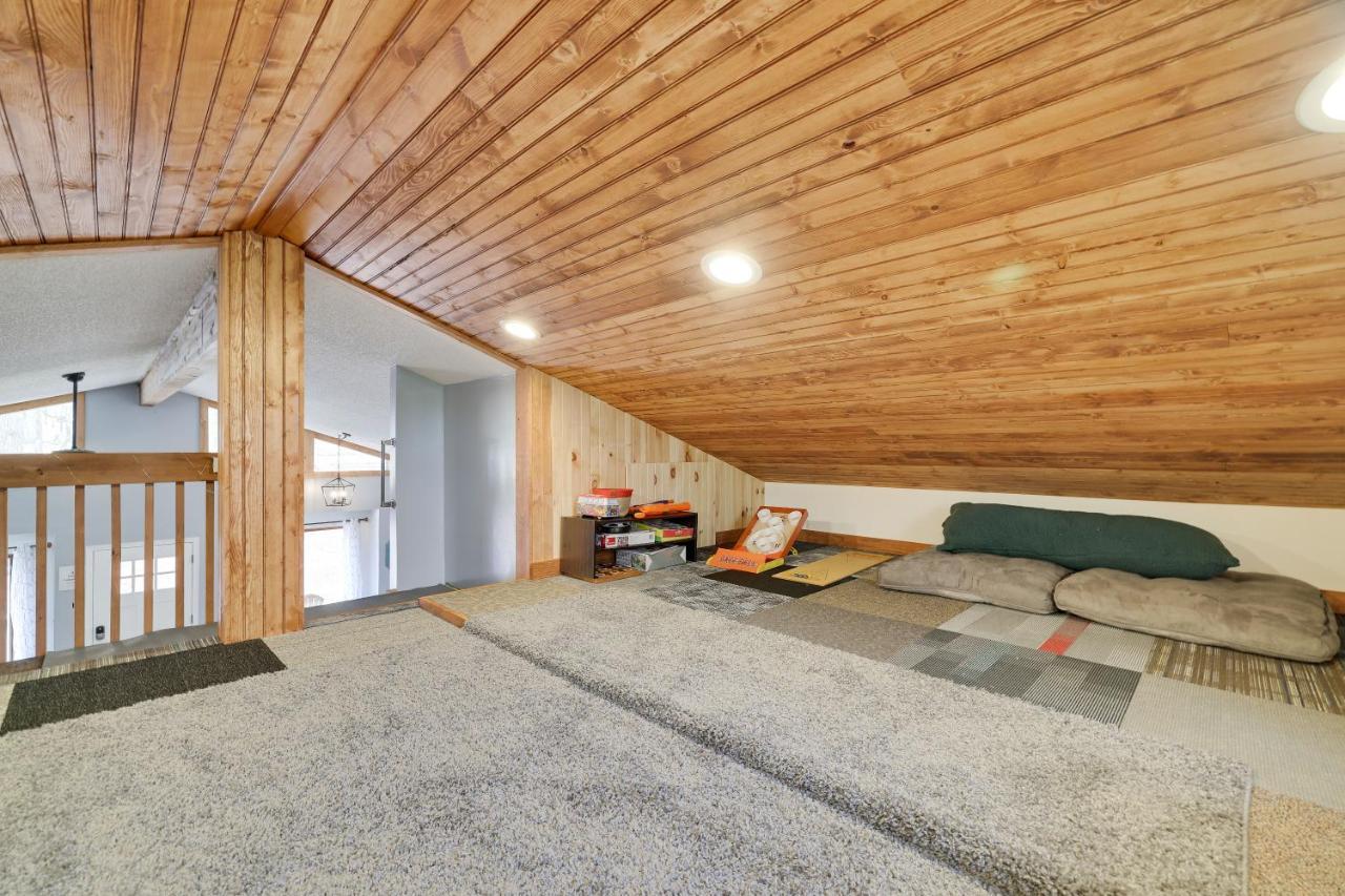 Premier Cozy Cabin - Free Amenities & Comm Indoor Pools Bushkill Bagian luar foto