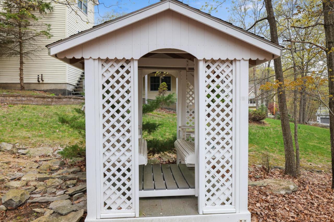 Premier Cozy Cabin - Free Amenities & Comm Indoor Pools Bushkill Bagian luar foto