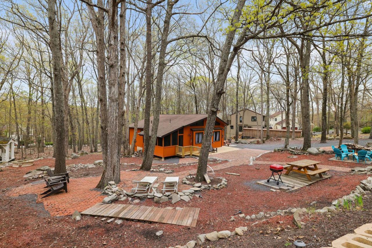 Premier Cozy Cabin - Free Amenities & Comm Indoor Pools Bushkill Bagian luar foto