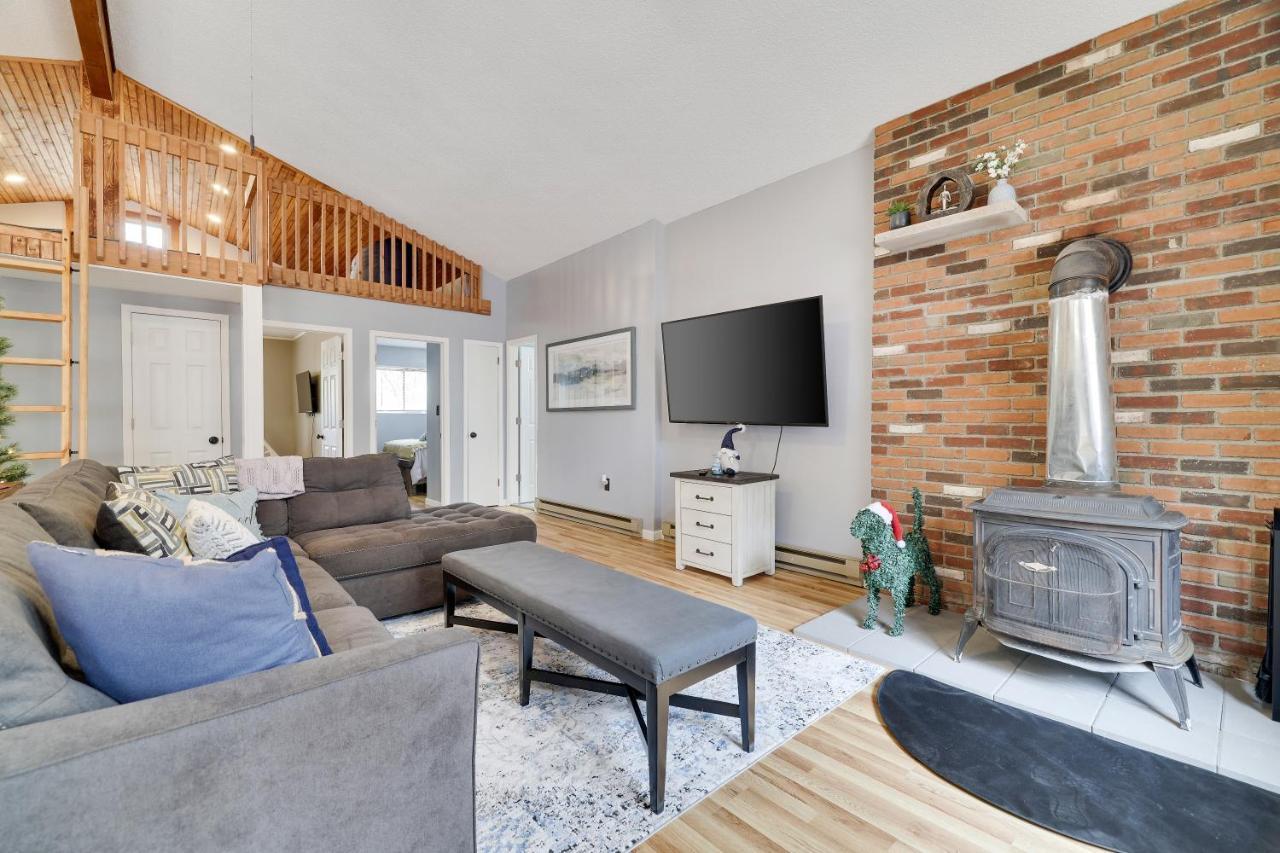 Premier Cozy Cabin - Free Amenities & Comm Indoor Pools Bushkill Bagian luar foto