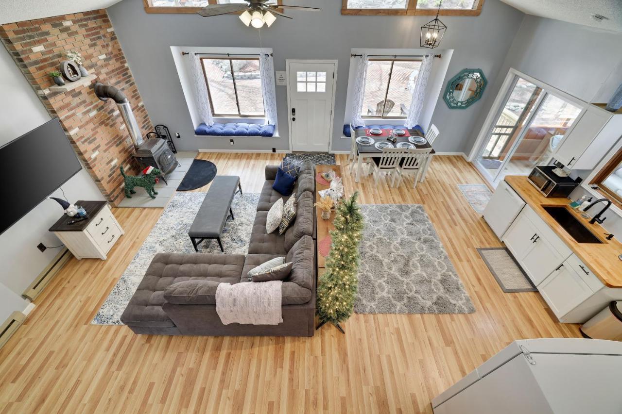 Premier Cozy Cabin - Free Amenities & Comm Indoor Pools Bushkill Bagian luar foto