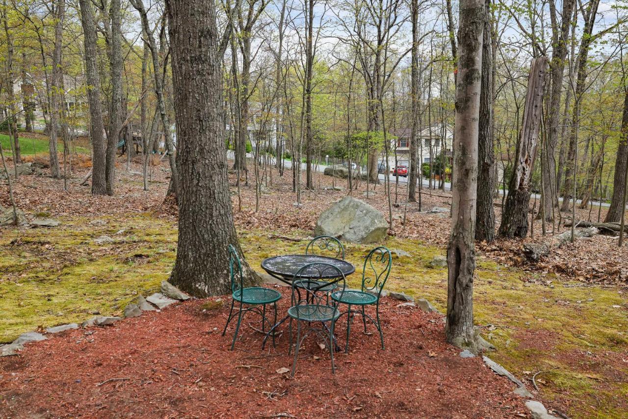 Premier Cozy Cabin - Free Amenities & Comm Indoor Pools Bushkill Bagian luar foto
