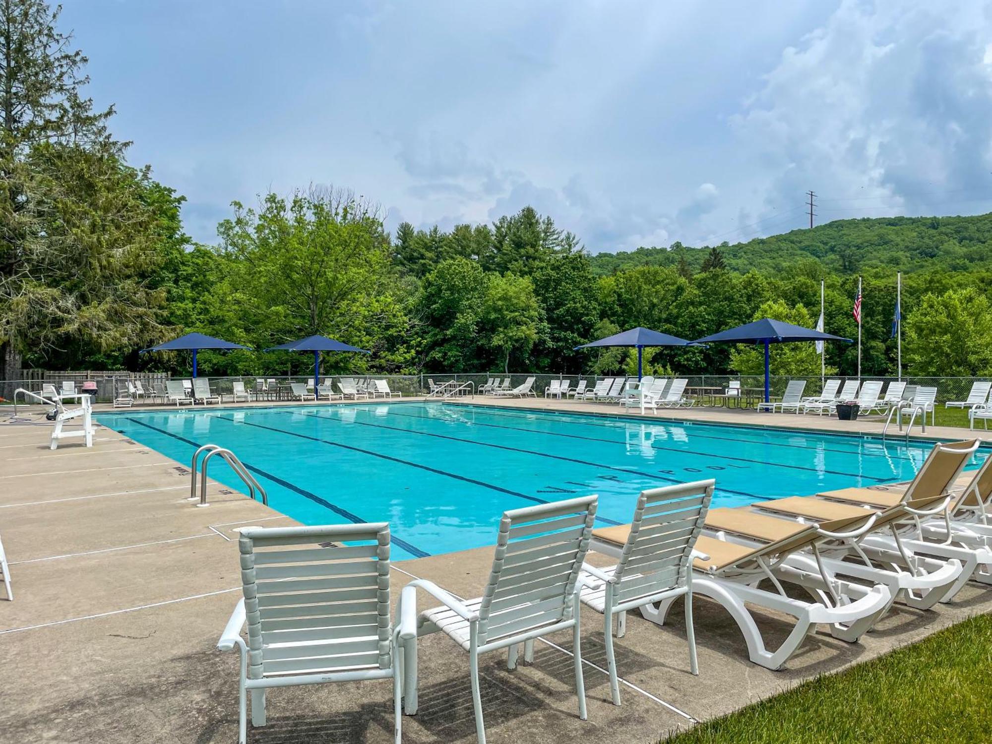 Premier Cozy Cabin - Free Amenities & Comm Indoor Pools Bushkill Bagian luar foto