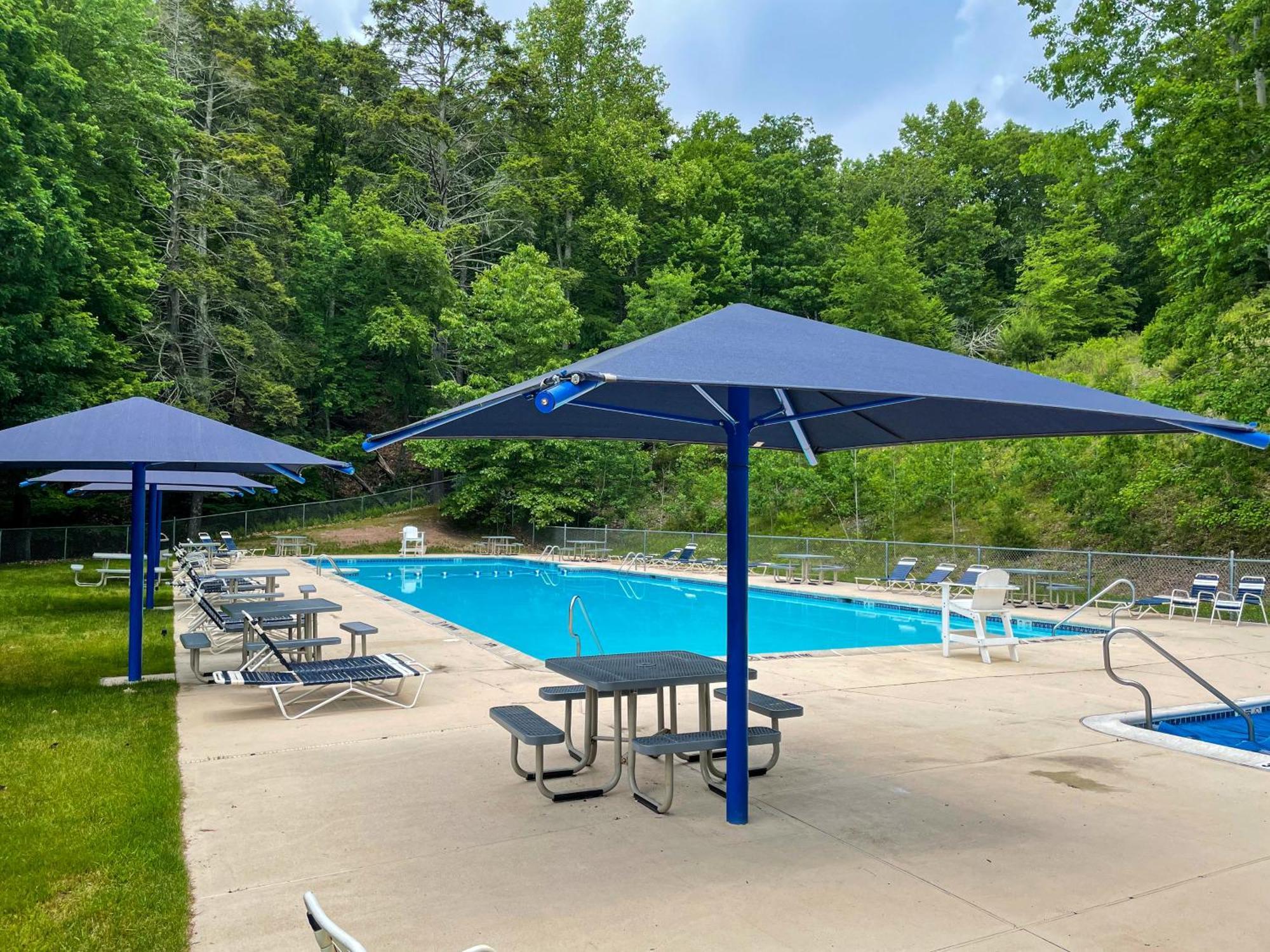 Premier Cozy Cabin - Free Amenities & Comm Indoor Pools Bushkill Bagian luar foto